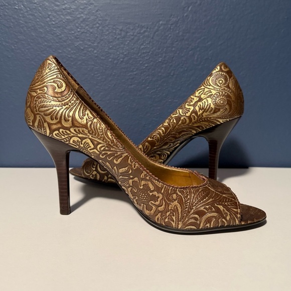 Carlos Santana Brown With Gold Embossed Floral Design Peep Toes Size 10 - Picture 5 of 8